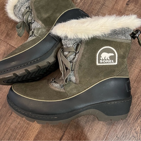 SOREL Tivoli olive green suede snow boot - Picture 2 of 13